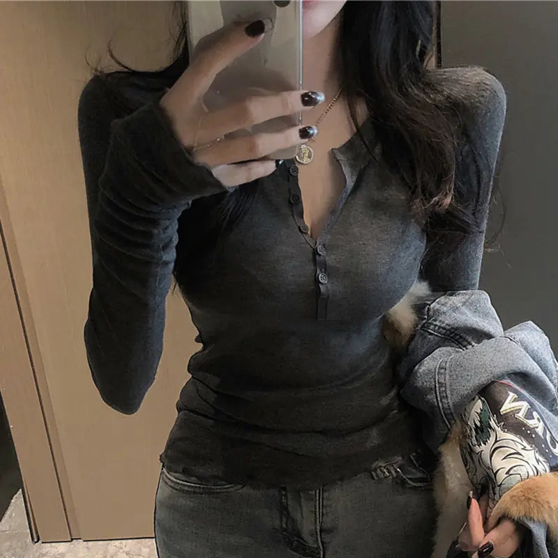 Chic Slim Fit Women's Tee